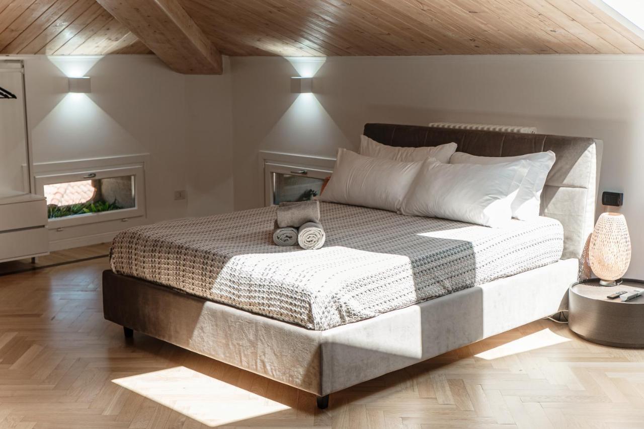 Апартаменти Attic 64 - The House Of Travelers Комо Екстер'єр фото