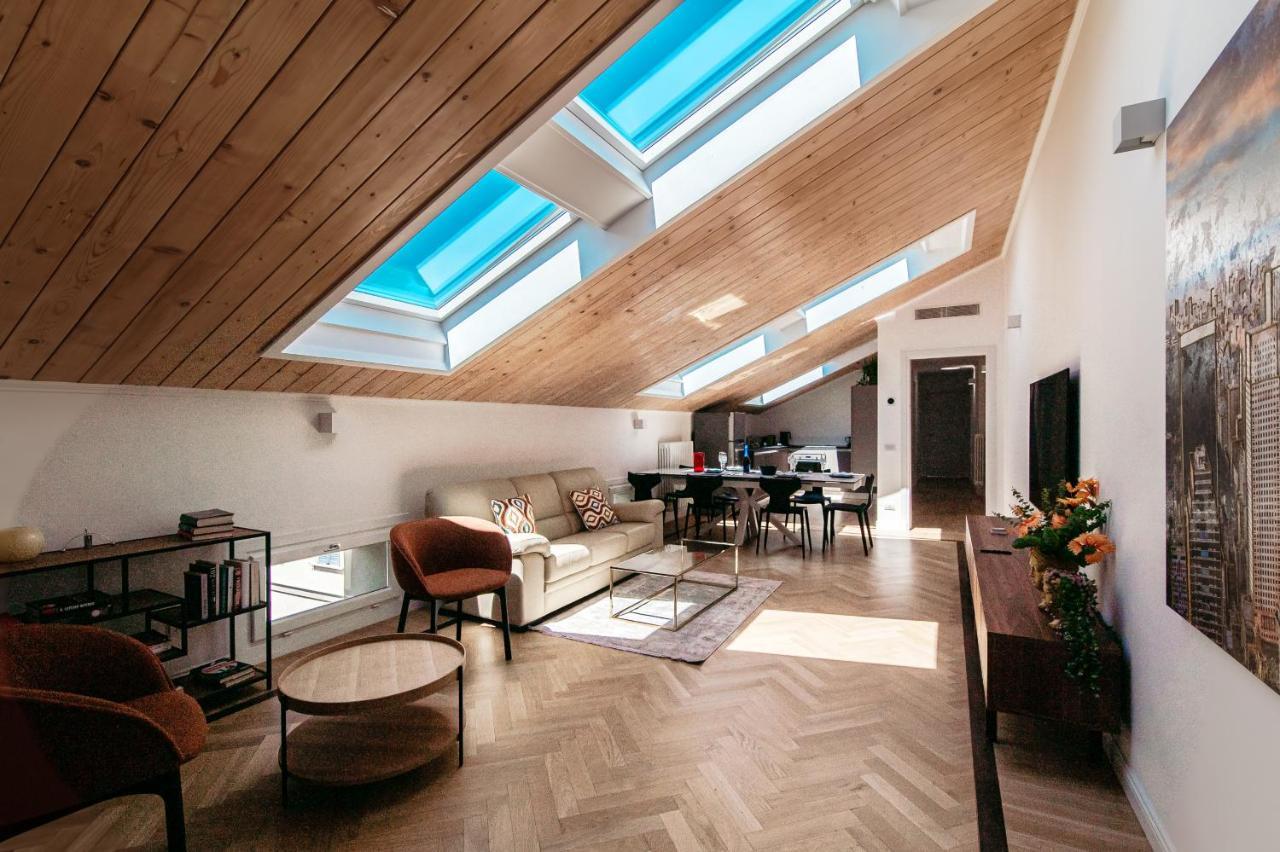 Апартаменти Attic 64 - The House Of Travelers Комо Екстер'єр фото